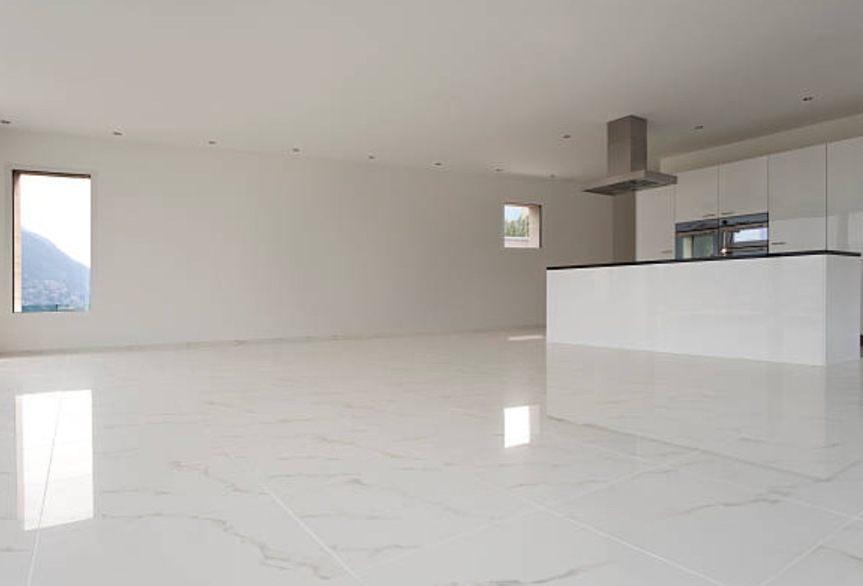 Marmeren vloeren in huis: luxe uitstraling met bijpassend onderhoud