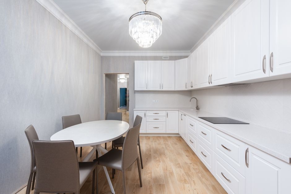 Ovale eettafels op maat: tips voor jouw ideale tafel